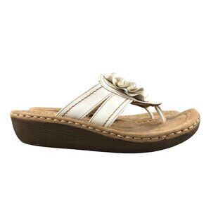Modellista Women's Size 8M Champlain White Faux Leather Rosette Platform Sandals